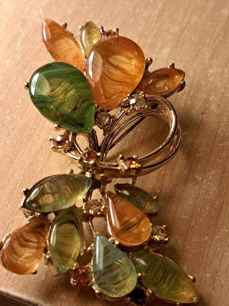 Vintage brooch 