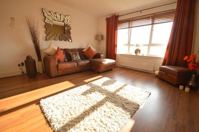 Stunning, 1-bedroom, new build property in Bonnyrigg with private parking – available May