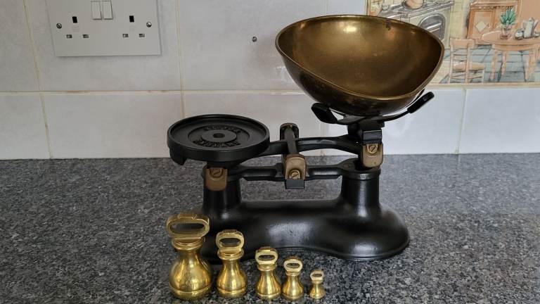 Vintage Kitchen Scales with Brass Weights – Good Condition