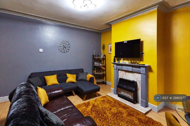 2 bedroom house in Cross Flatts Terrace, Leeds, LS11 (2 bed) (#2990577)