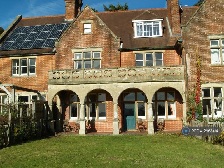 2 bedroom house in Mill Lane, Petersfield, GU32 (2 bed) (#2963414)