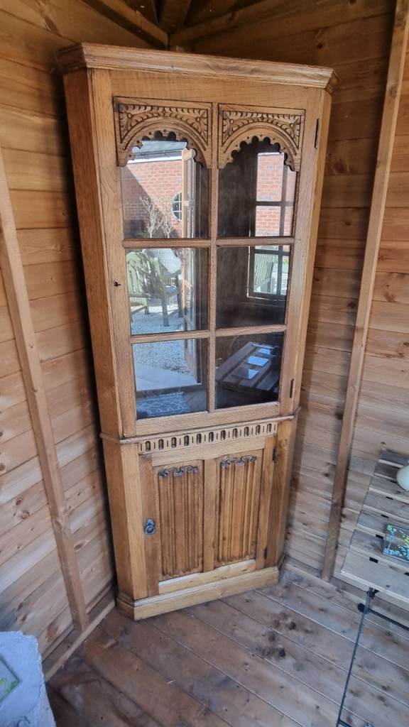 Oak fronted corner unit 