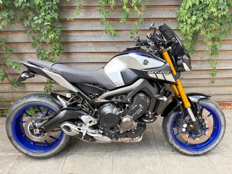 2018 / 68 Yamaha MT09SP £7000 Black 20997 miles.