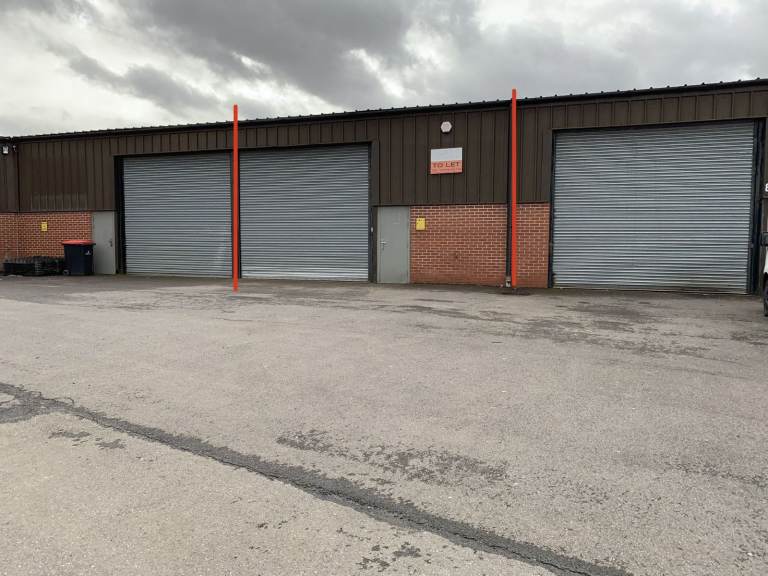 Industrial unit and Offices TO LET  1539 ft2