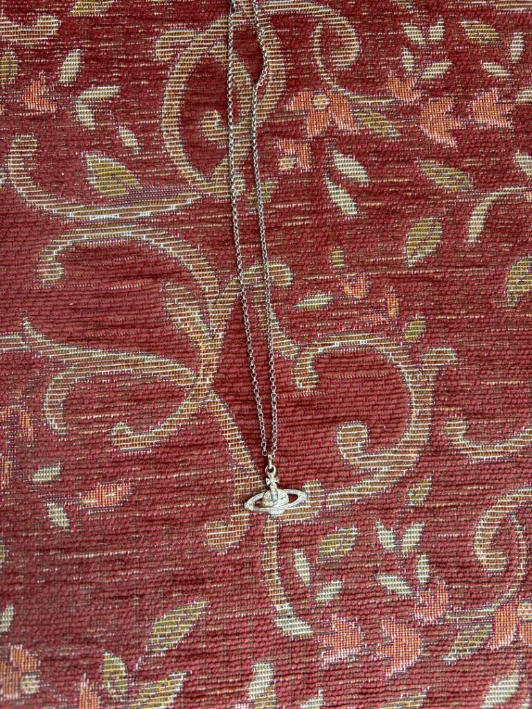 Vivienne Westwood Orb Necklace – Silver, Good Condition