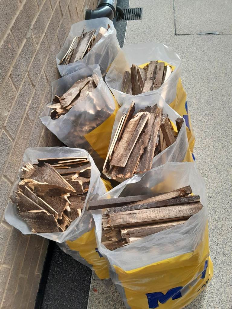 Bags of Seasoned Firewood / Kindling – Ready to Burn
