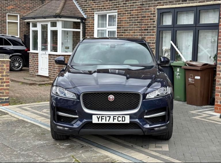 Jaguar F-Pace R Sport 