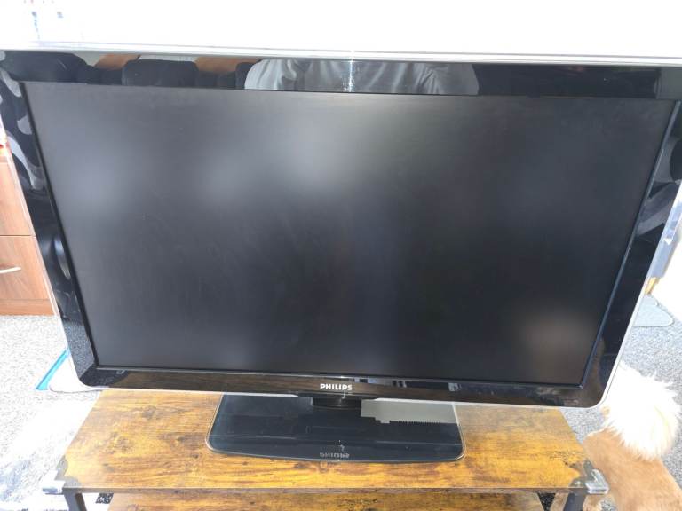 Philips 42 Inch TV Model 42PFL5603D/10 LCD 1080p HD Ready   (Not Smart TV)
