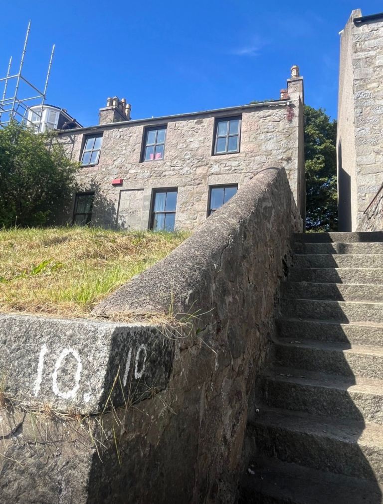 DOUBLE ROOM IN SPITAL-2 MINS FROM UNI