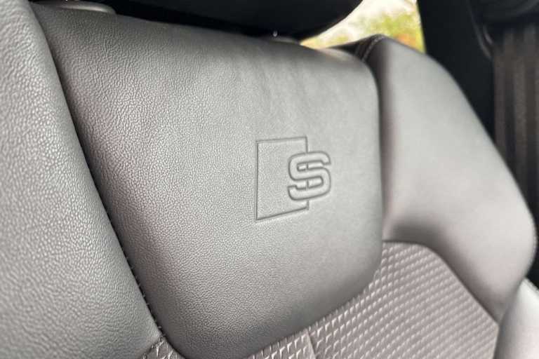  Audi Q5 40 TDI Quattro S Line 5dr S Tronic SUV Diesel Automatic