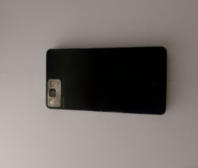 LG Prada Phone KE850 – Classic Mobile with Case