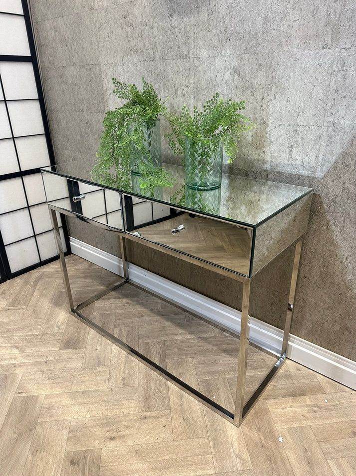 Mirrored coffee table with drawers