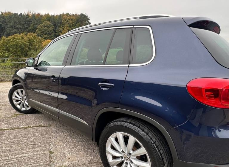 2014 Volkswagen Tiguan 2.0 TDI BlueMotion Tech Match SUV 5dr Diesel Manual 2WD Euro 5 (s/s) (140 ...