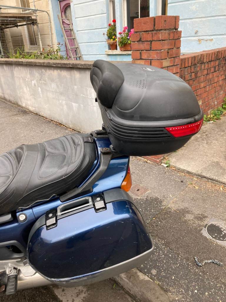 Honda Pan European ST1100Y 2000 (X reg) LOTS OF EXTRAS - BRAND NEW FRONT TYRE