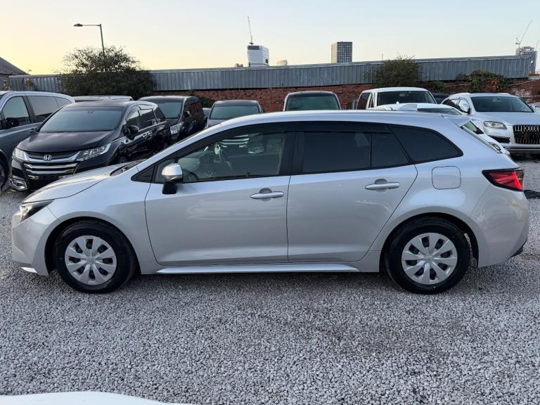 2022 Toyota Corolla TOURING ESTATE GX SILVER 1.8L PETROL HYBRID ELECTRIC AUTOMATIC 5 SEATER Estat...