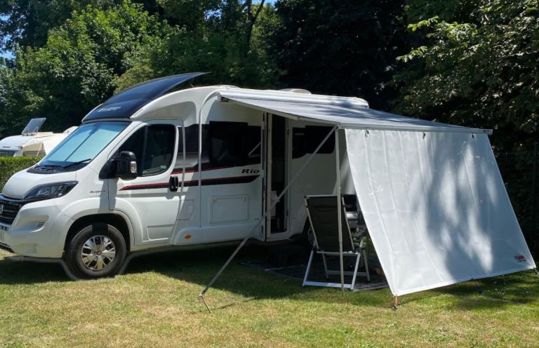 Fiamma awning sunblocker