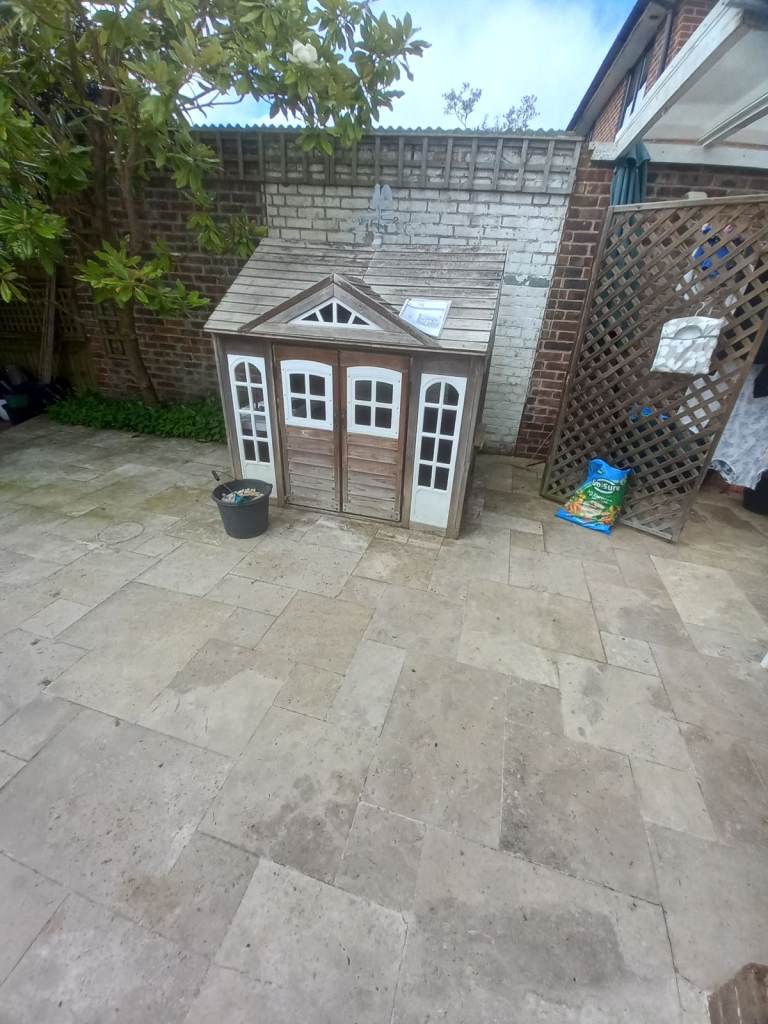 wendy house
