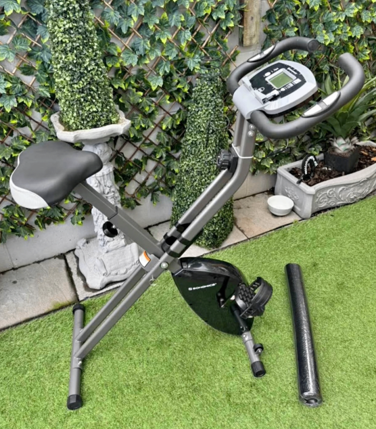 Foldable exercise bike 