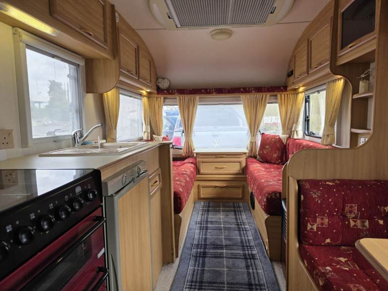 2004 AVONDALE DART TOURING CARAVAN 
