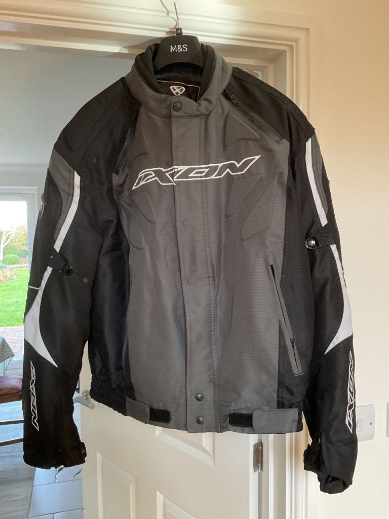Ixon Shurikan XL textile motorcycle jacket