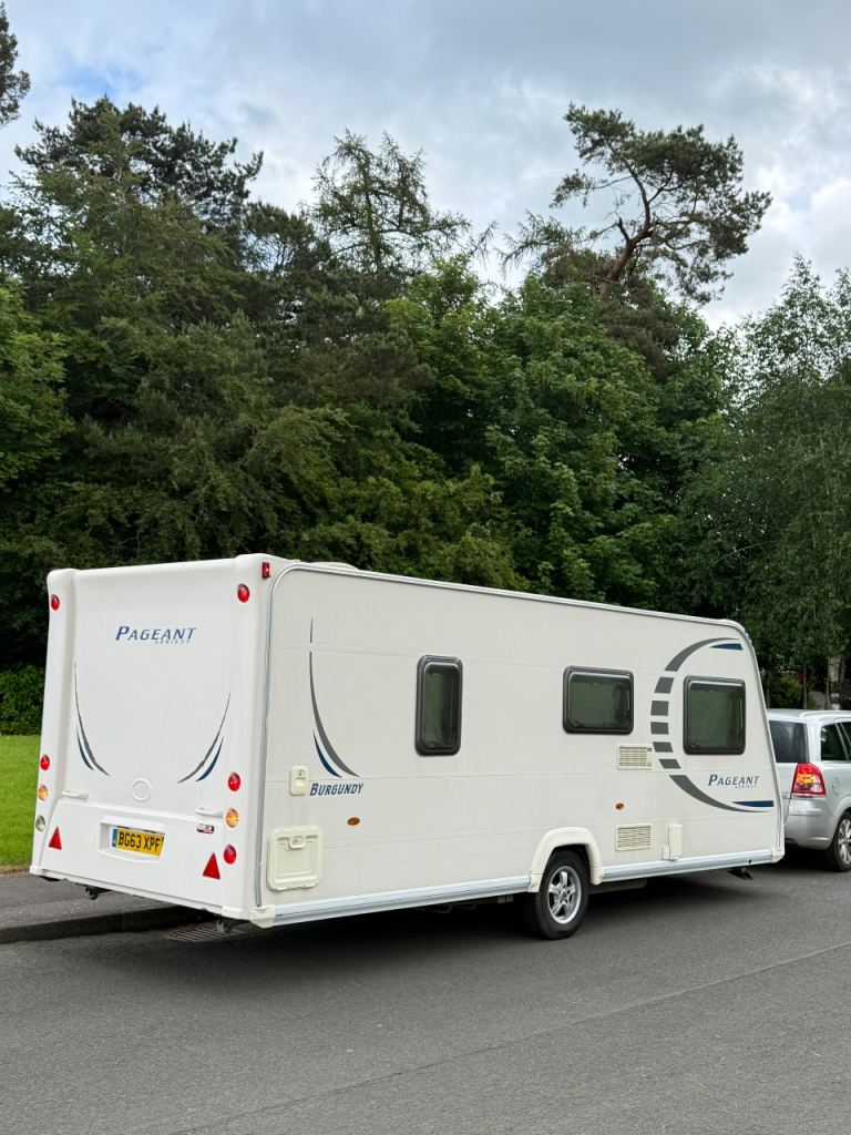 2012 4 berth Bailey pageant series 7 FIXED BED 