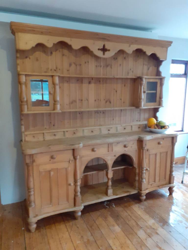 Beautiful very Large Welsh Pine Dresser
