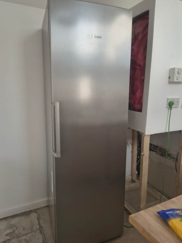 Bosch freestanding fridge model no ksv36vl30g 