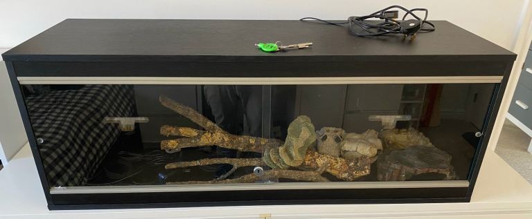 4ft Vivarium (Vivexotic Repti-Home) with Travel / Nursery Vivarium, heaters and Accessories