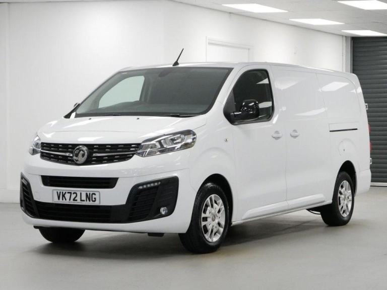 72 VAUXHALL VIVARO 2900 1.5 D 100 BHP L2 LONG SPORTIVE 6 DOOR