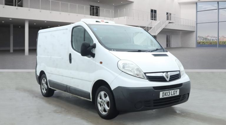 VAUXHALL VIVARO 2.0 2700 CDTi 2013