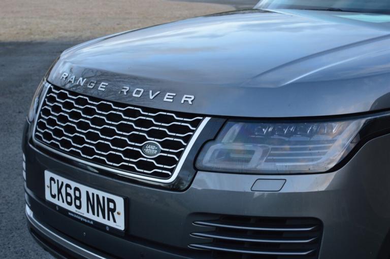 2018 Land Rover Range Rover 4.4 SDV8 Autobiography 4dr Auto ESTATE DIESEL Automatic