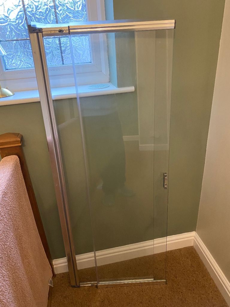 Bath sliding shower screen 