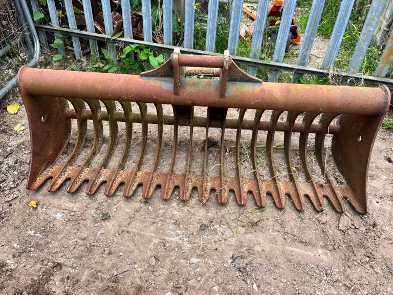 Rake (digger bucket)