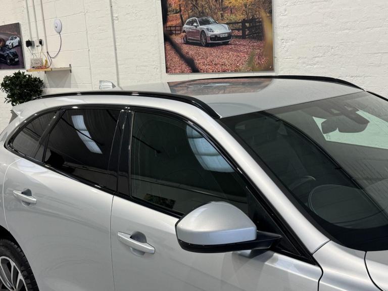 2019 Jaguar F-Pace 2.0 D180 R-Sport SUV 5dr Diesel Auto AWD Euro 6 (s/s) (180 ps) ESTATE Diesel A...