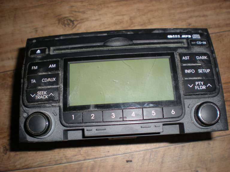 Hyundai I30 2010 Orignal Head Unit Radio CD Player