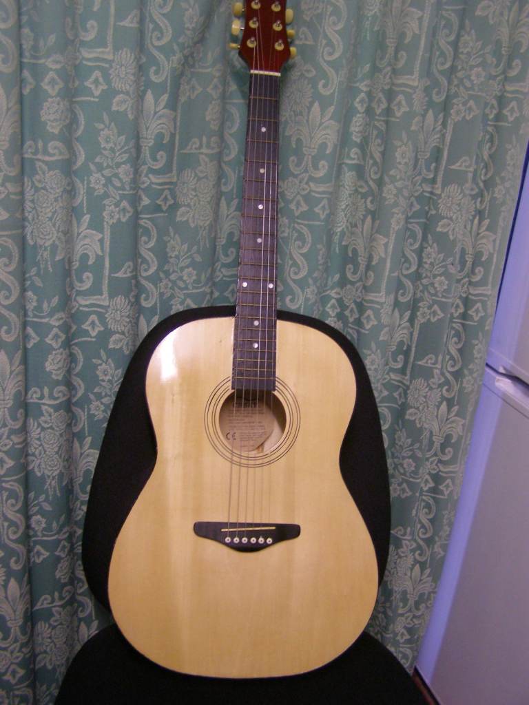 ACOUSTIC GUITAR - model no.CB SKY mg 3901