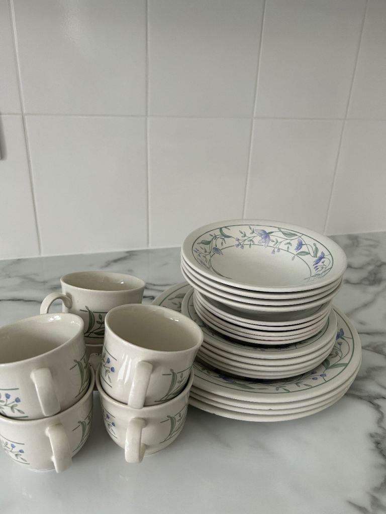 🎄 Christmas Offer – 4-Piece Dinner Set (Was 6-Piece) 🎄