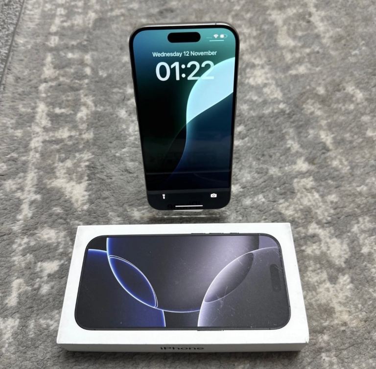 iPhone 15 pro space grey 256gb 