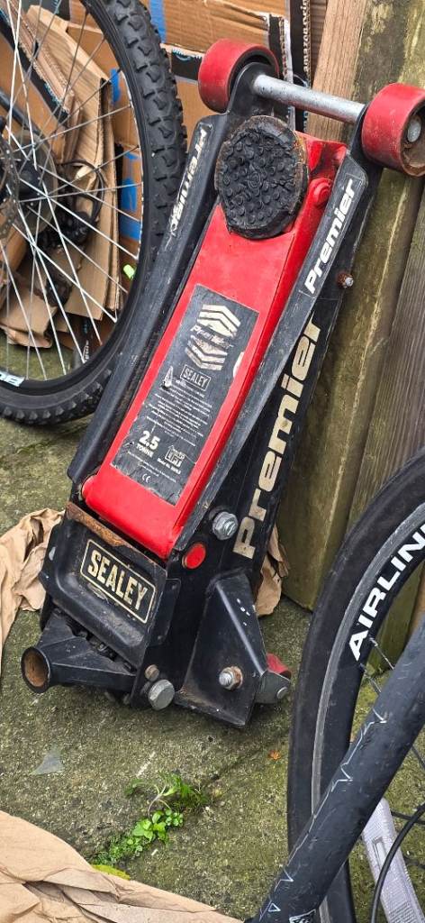 Sealey 2.5t trolley jack