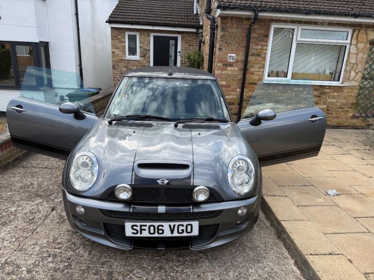 Mini Cooper S, CONVERTIBLE, Convertible, 2006, Manual, 1598 (cc), 2 doors