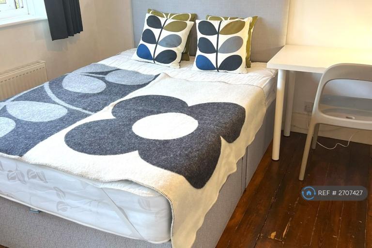 5 bedroom house in Bevendean Crescent, Brighton, BN2 (5 bed) (#2707427)