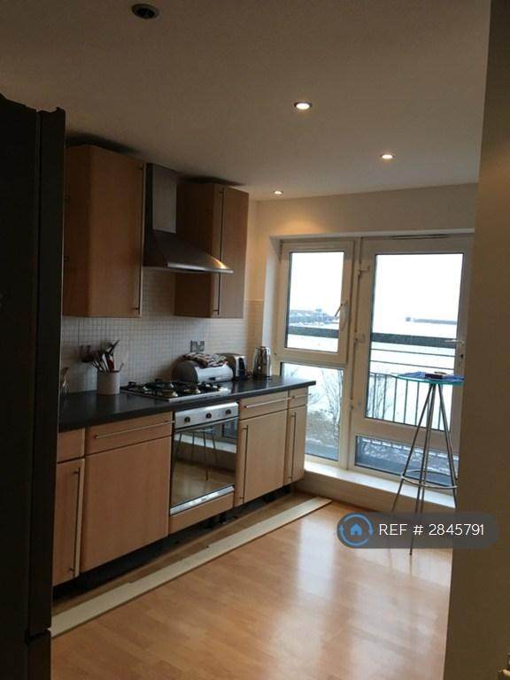2 bedroom flat in Lower Granton Road, Edinburgh, EH5 (2 bed) (#2845791)