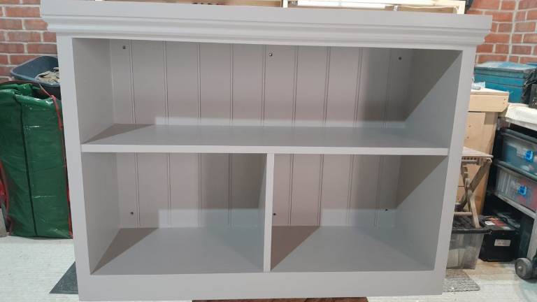 Wall shelves 
