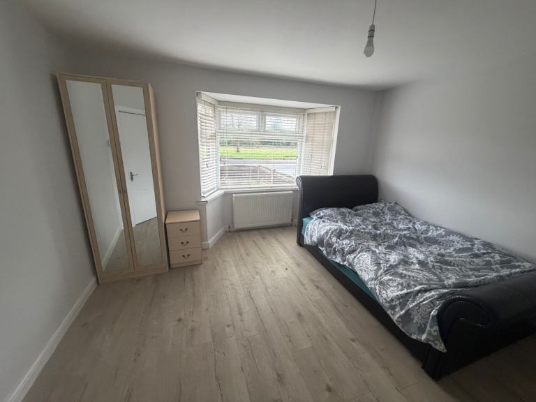 Northfield/double roomsuc/pip/supported
