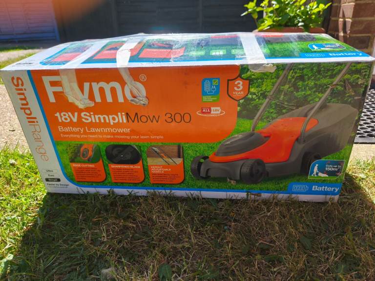 Flymo 18V SimpliMow 300 Cordless Lawnmower 