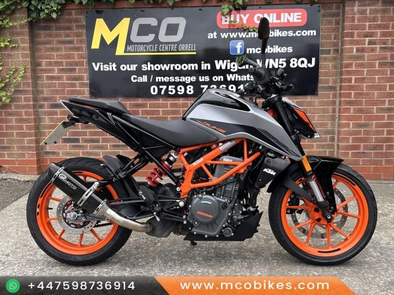 KTM 390 Duke 22 22 reg 2900 miles only