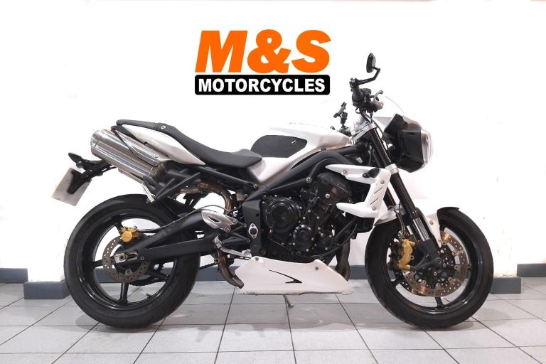 Triumph Street Triple-R 675