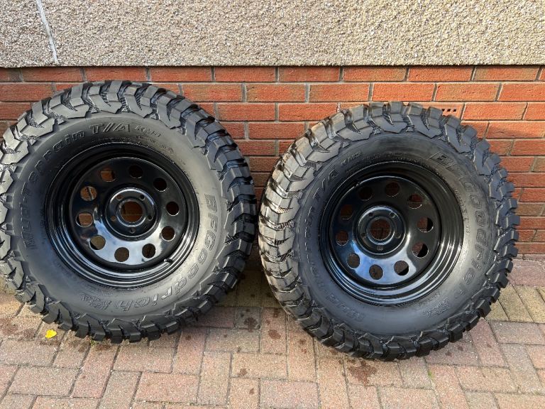 BF Goodrich Mud Terrain wheels 315/70R17
