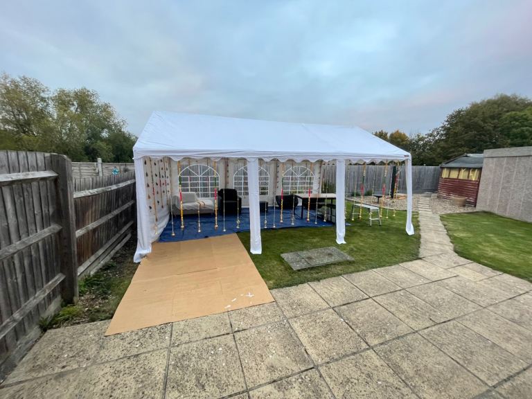 Outdoor marquee 4m x 6m
