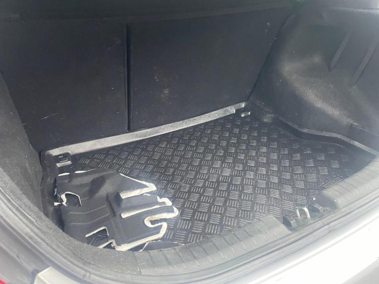 2010 Kia Ceed 1.6 CRDi 1 Euro 4 (s/s) 5dr HATCHBACK Diesel Manual